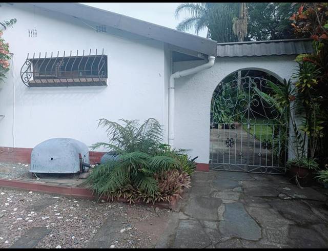 3 BEDROOM HOUSE FOR SALE IN MANORS
